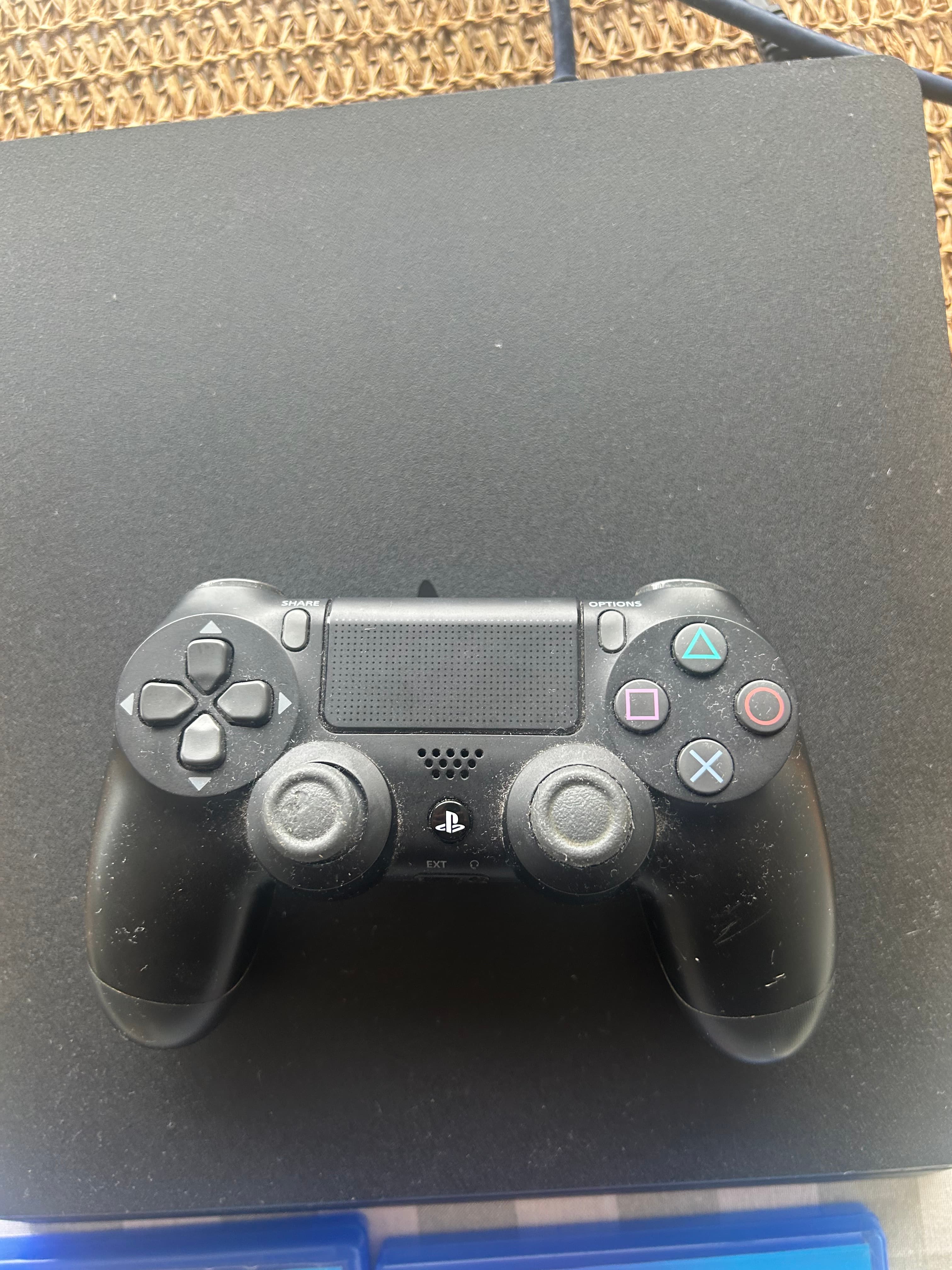 PS4, 2 games & 1 controller. Comes with HDMI lead — furniture bundle in Bondi Beach